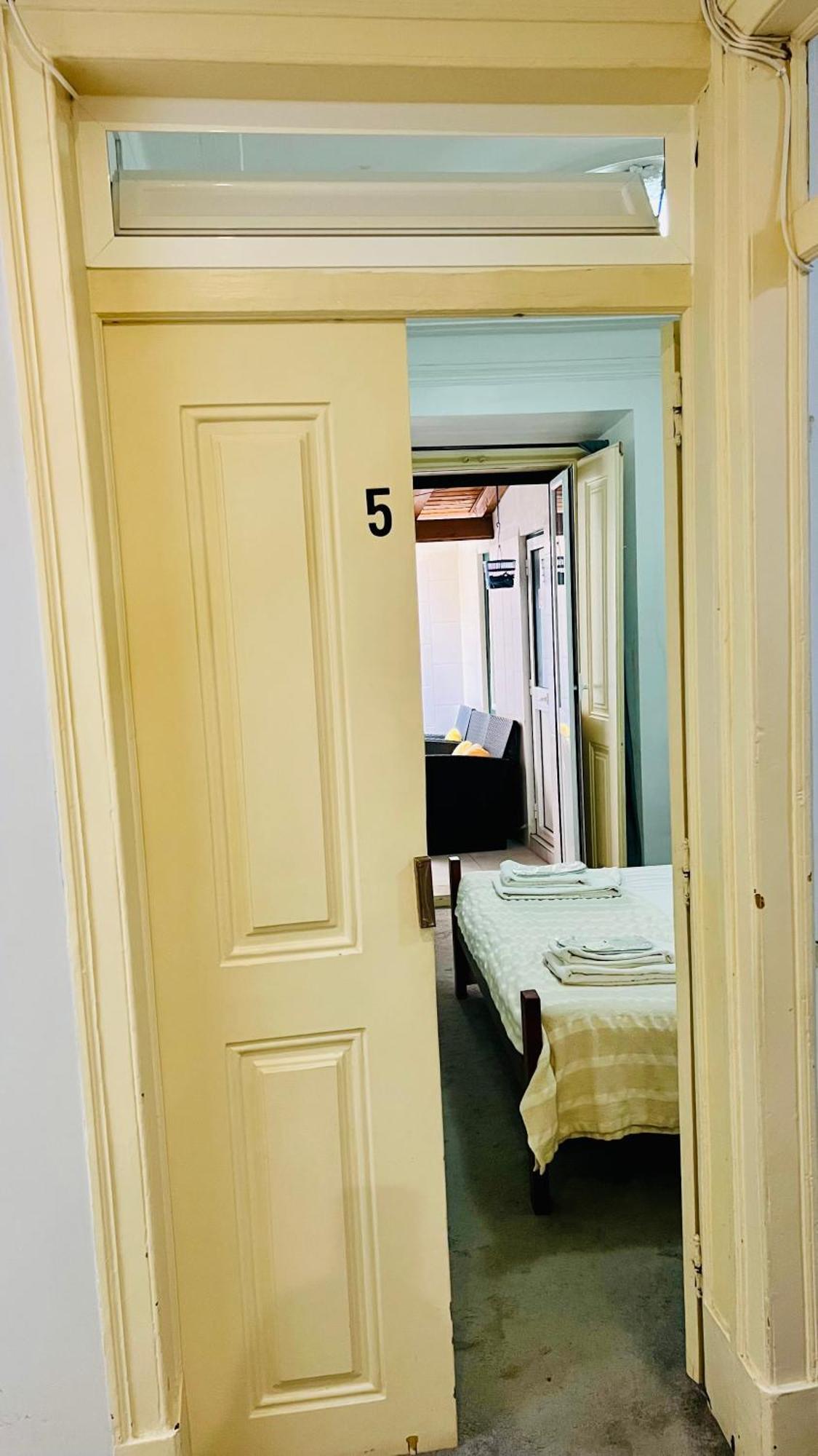 Sao Lazaro Bhuiyan Family Host Hotel Lisboa Eksteriør billede